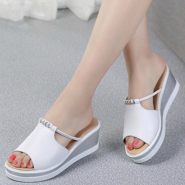 2020 women slipper sandals high heels wedges platform leather fish mouth crystal elegant female slipper summer ladies shoes w04 x1020, Black
2020 women slipper sandals high heels wedges platform leather fish mouth crystal elegant female slipper summer ladies shoes w04 x1020, Black