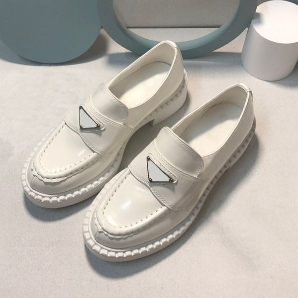 designer dress shoes womens chocolate loafers upper with leather straps notched-effect stamped rubber welt white black size 35-40
designer dress shoes womens chocolate loafers upper with leather straps notched-effect stamped rubber welt white black size 35-40