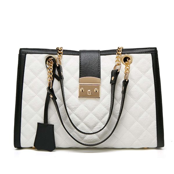 luxurys designers new shoulder korean style personalized color contrast women's casual messenger bag
luxurys designers new shoulder korean style personalized color contrast women's casual messenger bag