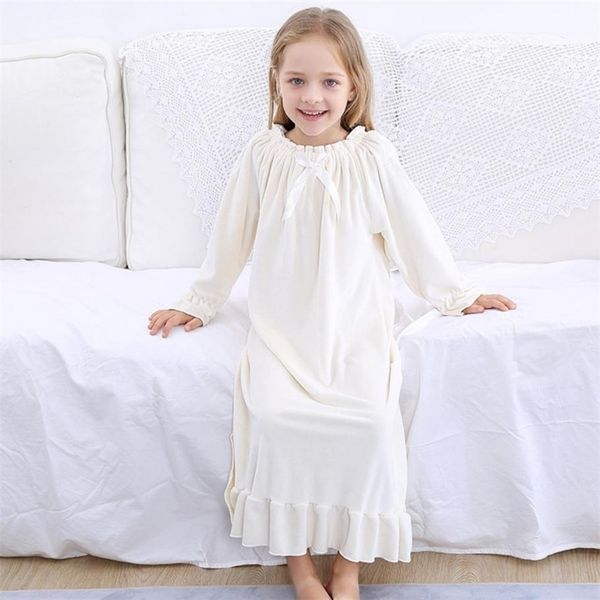 spring children's nightgown baby girls clothes gold velvet kids sleepwear vintage princess home wear long sleeve pajamas y338 y200325, Blue;red
spring children's nightgown baby girls clothes gold velvet kids sleepwear vintage princess home wear long sleeve pajamas y338 y200325, Blue;red