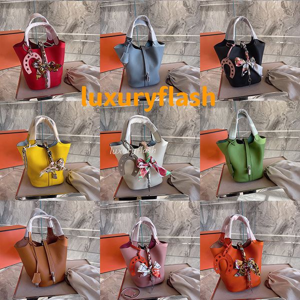 18cm luxurys handbags designer women leather bag fashion 11 color europe and america style horseshoe and silk scarf beautiful purse
18cm luxurys handbags designer women leather bag fashion 11 color europe and america style horseshoe and silk scarf beautiful purse