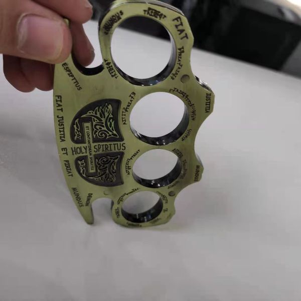 2021finger tiger self defense four finger fist stab glass fiber legitimate hand brace ring defense hand buckle fist buckle self defense 003
2021finger tiger self defense four finger fist stab glass fiber legitimate hand brace ring defense hand buckle fist buckle self defense 003