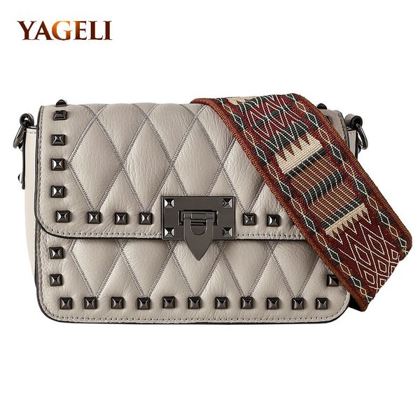 brand genuine leather women handbags chic leather crossbody bags for women fashion rivet shoulder bags women messenger bags ins c0121
brand genuine leather women handbags chic leather crossbody bags for women fashion rivet shoulder bags women messenger bags ins c0121