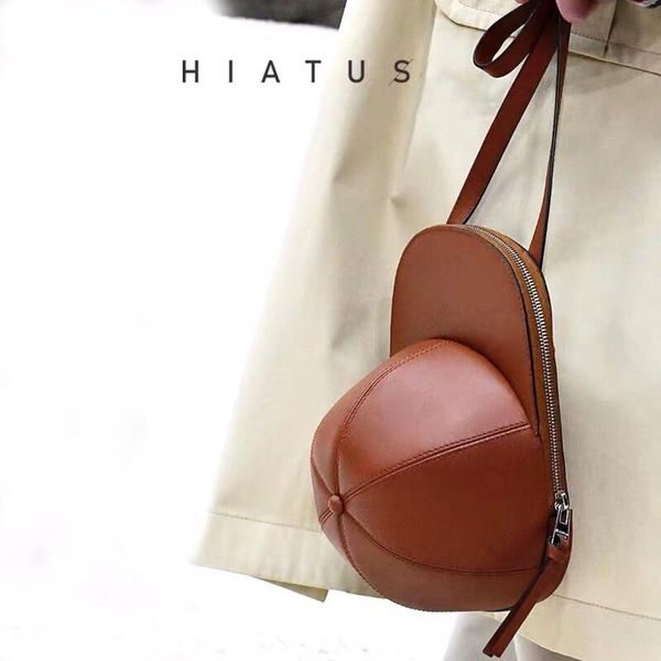 2021 autumn and winter new fashion star hat bag ladies messenger bag cute creative hat shoulder
2021 autumn and winter new fashion star hat bag ladies messenger bag cute creative hat shoulder