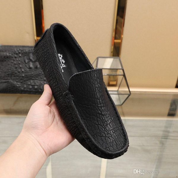 mm brand noble black rhinestone men dress shoes velvet crystal luxury designer moccasins mens loafers office business party man casual shoe
mm brand noble black rhinestone men dress shoes velvet crystal luxury designer moccasins mens loafers office business party man casual shoe