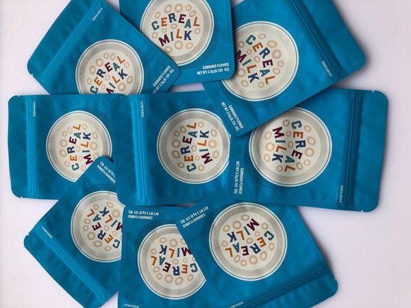сумки майларовых сумочек молока edibles ароматизаторов стикер местной голограмма печенья и 3.5g cerel синего мешок пустая этикетка упаковка
сумки майларовых сумочек молока edibles ароматизаторов стикер местной голограмма печенья и 3.5g cerel синего мешок пустая этикетка упаковка