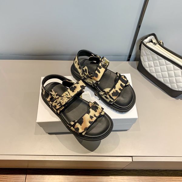 2022classic metal buckle women platform sandals leopard print summer fashion letter gladiator casual flat designer woman sh, Black
2022classic metal buckle women platform sandals leopard print summer fashion letter gladiator casual flat designer woman sh, Black