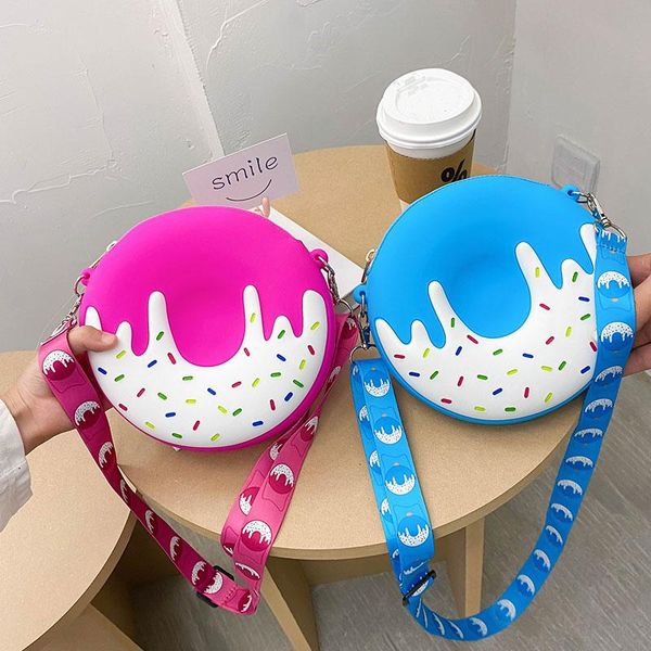 large capacity phone bags 2020 new fashion candy design women messenger bags soft silicone cute cartoon shoulder round handbags
large capacity phone bags 2020 new fashion candy design women messenger bags soft silicone cute cartoon shoulder round handbags