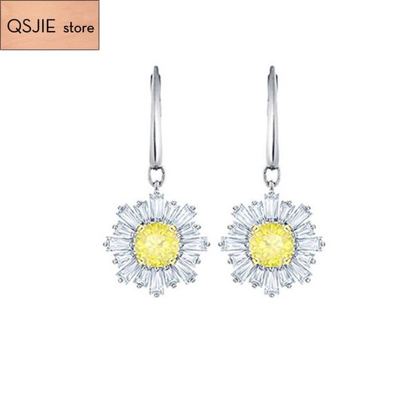 qsjie swa new style will bring beautiful mood. sunflower light earrings glamorous fashion jewelry, Golden;silver
qsjie swa new style will bring beautiful mood. sunflower light earrings glamorous fashion jewelry, Golden;silver