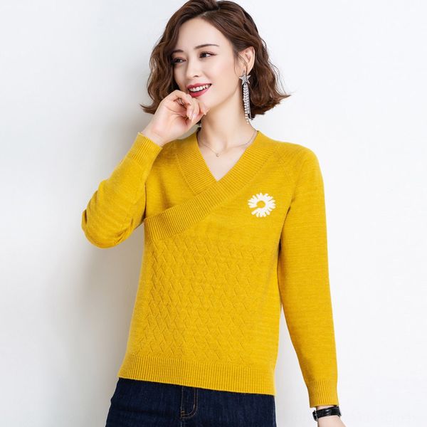 autumn and winter v-neck women's sweater sweater is loose and looks thin women's dress 2020 new knitted bottoming shirt autumn asy, White;black
autumn and winter v-neck women's sweater sweater is loose and looks thin women's dress 2020 new knitted bottoming shirt autumn asy, White;black