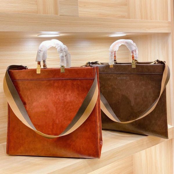 with , large capacity, new trend women's bag, fashion retro one-shoulder portable shopping bag, wild big bag
with , large capacity, new trend women's bag, fashion retro one-shoulder portable shopping bag, wild big bag