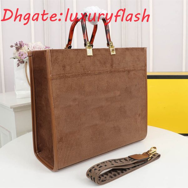luxury designer handbag 2021 shopping bag handbag velvet material shoulder bag large capacity messenger bag business style design
luxury designer handbag 2021 shopping bag handbag velvet material shoulder bag large capacity messenger bag business style design