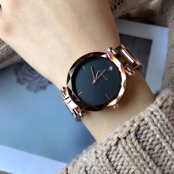 fashion leisure metal chain versatile korean simple quartz female student watch surprise price clearance
fashion leisure metal chain versatile korean simple quartz female student watch surprise price clearance