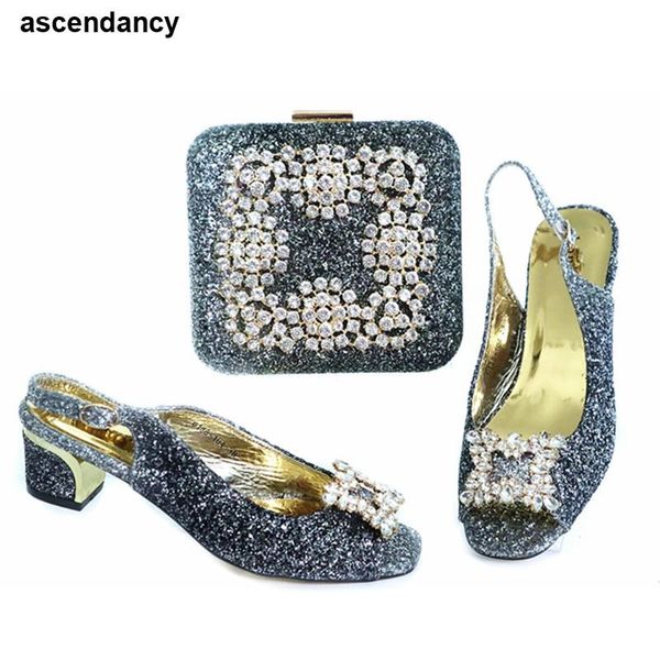 new african party shoe and bag set african shoe and bag set decorated with rhinestone spring shoes platform women wedding, Black
new african party shoe and bag set african shoe and bag set decorated with rhinestone spring shoes platform women wedding, Black
