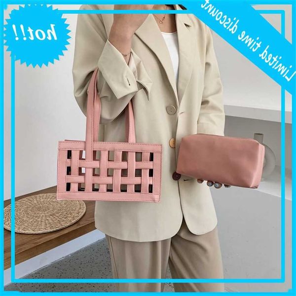 ins shengshi's waffle handbag new 2020 knitting armpit single shoulder women's bag fashion
ins shengshi's waffle handbag new 2020 knitting armpit single shoulder women's bag fashion