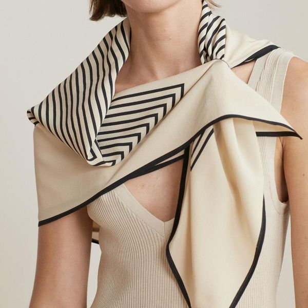 100% silk scarf female haute couture fashion accessories geometric print stripes brand oatmeal color high end silk shawl women, Blue;gray
100% silk scarf female haute couture fashion accessories geometric print stripes brand oatmeal color high end silk shawl women, Blue;gray