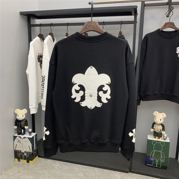 wd tide brand autumn and winter new crosin metal leather cross embroidery pullover men's and women's coats, White
wd tide brand autumn and winter new crosin metal leather cross embroidery pullover men's and women's coats, White