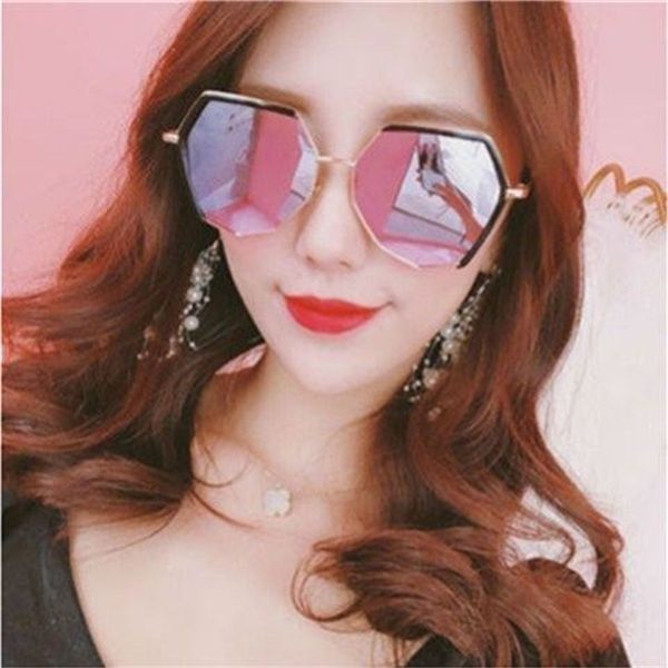 tiktok, same glasses, fashion sunglasses, korean version, the tide net, red mirror, female anti uv, White;black
tiktok, same glasses, fashion sunglasses, korean version, the tide net, red mirror, female anti uv, White;black