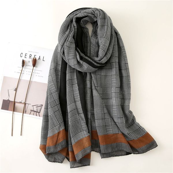 2020 new design plaid striped viscose shawl scarf women printe pashmina stole bufandas mujer muslim hijab 180*90cm t200407, Blue;gray
2020 new design plaid striped viscose shawl scarf women printe pashmina stole bufandas mujer muslim hijab 180*90cm t200407, Blue;gray