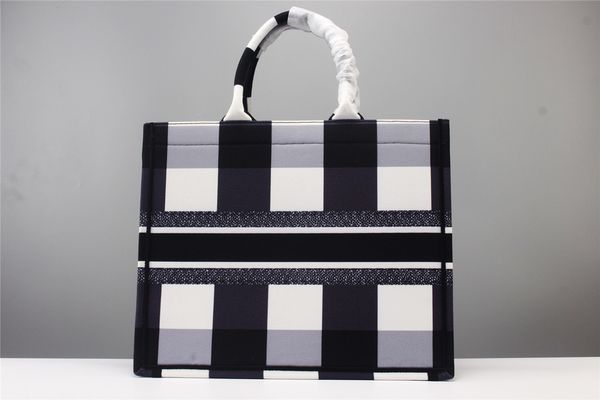 2022 new shopping shoulder bag spell canvas fashion large capacity portable tote
2022 new shopping shoulder bag spell canvas fashion large capacity portable tote