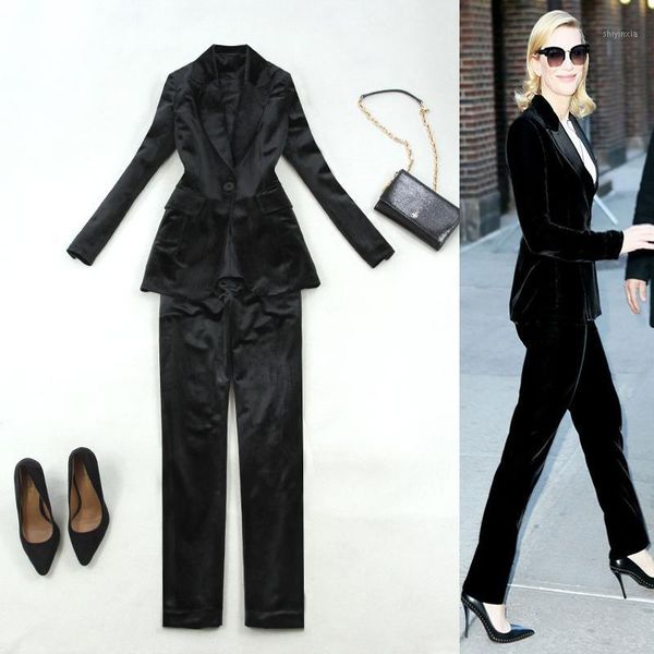 large size women's high-quality autumn and winter new black one-button suit + small straight velvet thick suit pantsuit women1, White;black
large size women's high-quality autumn and winter new black one-button suit + small straight velvet thick suit pantsuit women1, White;black