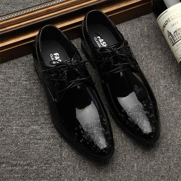men's quality patent leather shoes wedding shoes black soft man dress flats suits party business office newly
men's quality patent leather shoes wedding shoes black soft man dress flats suits party business office newly