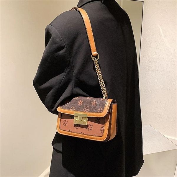 factory store shop autumn new women's bag fashion star same small square flip chain one shoulder messenger bag old daphne female
factory store shop autumn new women's bag fashion star same small square flip chain one shoulder messenger bag old daphne female