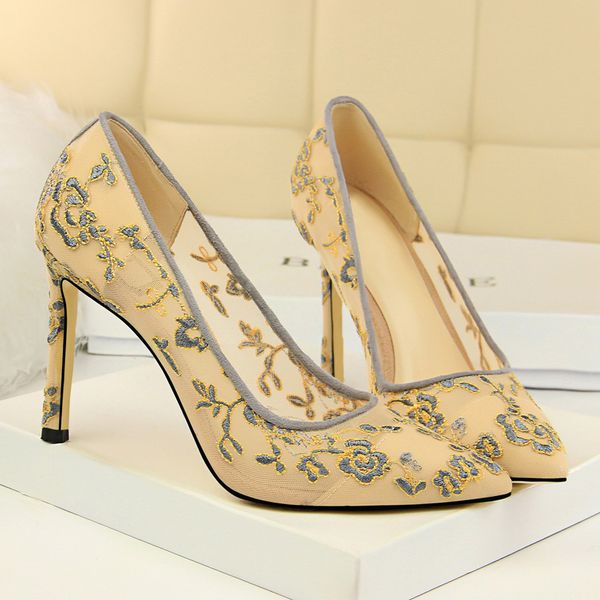 women 9.5cm high heels bridal lace mesh pumps lady elegant summer embroider floral blue pumps heels female scarpins shoesmultifunction, Black
women 9.5cm high heels bridal lace mesh pumps lady elegant summer embroider floral blue pumps heels female scarpins shoesmultifunction, Black