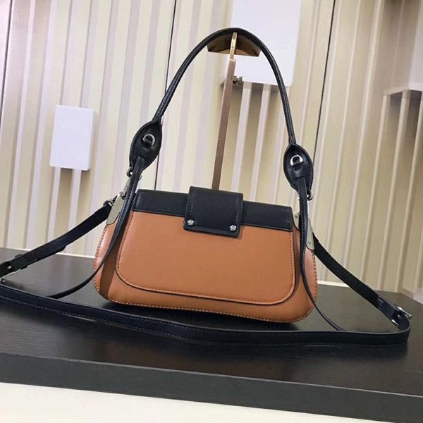 2021 new luxury fashion simple contrast color ladies handbag leather design buckle shoulder messenger bag ladies small square bag
2021 new luxury fashion simple contrast color ladies handbag leather design buckle shoulder messenger bag ladies small square bag