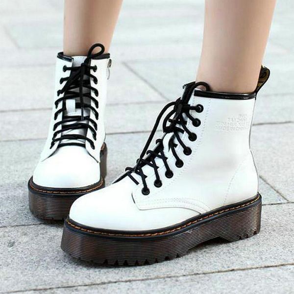 35-40 2020 new simple women shoes ladies low heels rain boots ladies cross-tied vintage shoes women with ankle winter boots, Black
35-40 2020 new simple women shoes ladies low heels rain boots ladies cross-tied vintage shoes women with ankle winter boots, Black