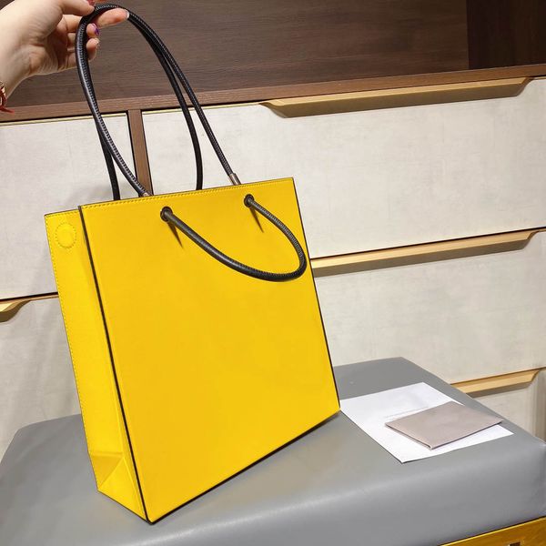 new tote luxury retro 3a classic brand 29cm*28cm black shopping bag leather large capacity handbag ladies shoulder bag
new tote luxury retro 3a classic brand 29cm*28cm black shopping bag leather large capacity handbag ladies shoulder bag