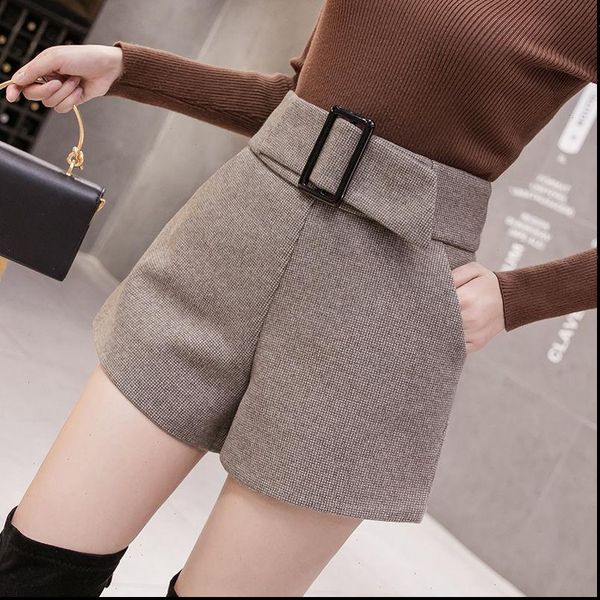 2020 new winter women high waist shorts female korean styles fashion wool casual solid a line loose warm shorts q150, White;black
2020 new winter women high waist shorts female korean styles fashion wool casual solid a line loose warm shorts q150, White;black
