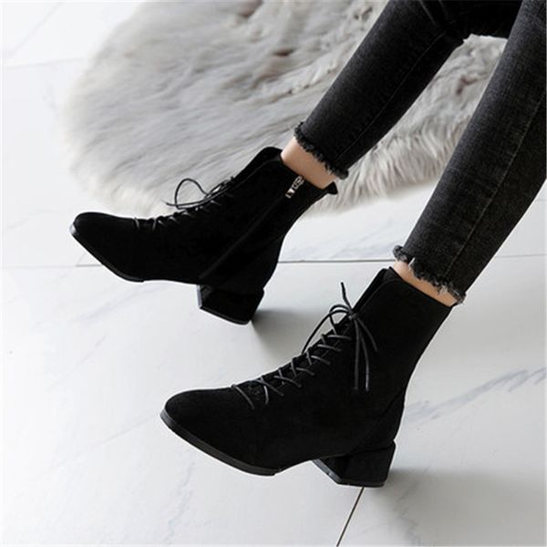 new 2021 high-heeled women's shoes lace up fashionable black leather winter boots more size 35-43 hfmi
new 2021 high-heeled women's shoes lace up fashionable black leather winter boots more size 35-43 hfmi