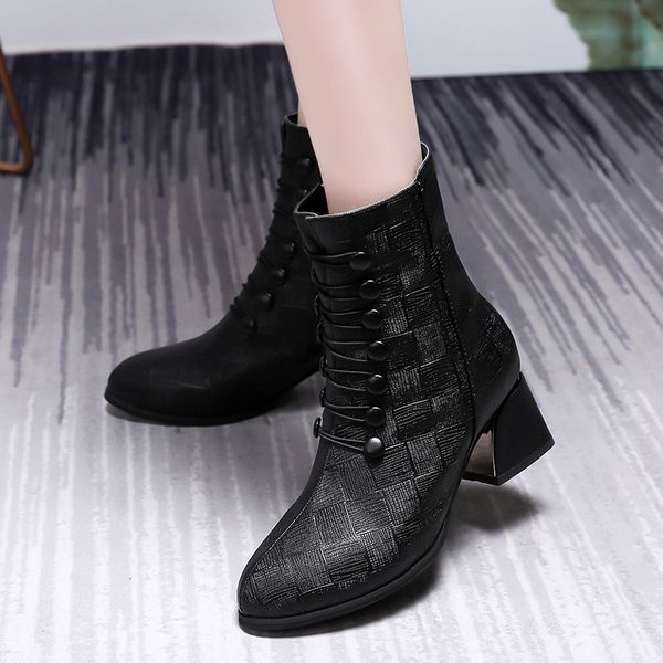 2021 the new leather heels high ankle for winter women lace even pointed to the short vintage boots woman mujer 5obs, Black
2021 the new leather heels high ankle for winter women lace even pointed to the short vintage boots woman mujer 5obs, Black