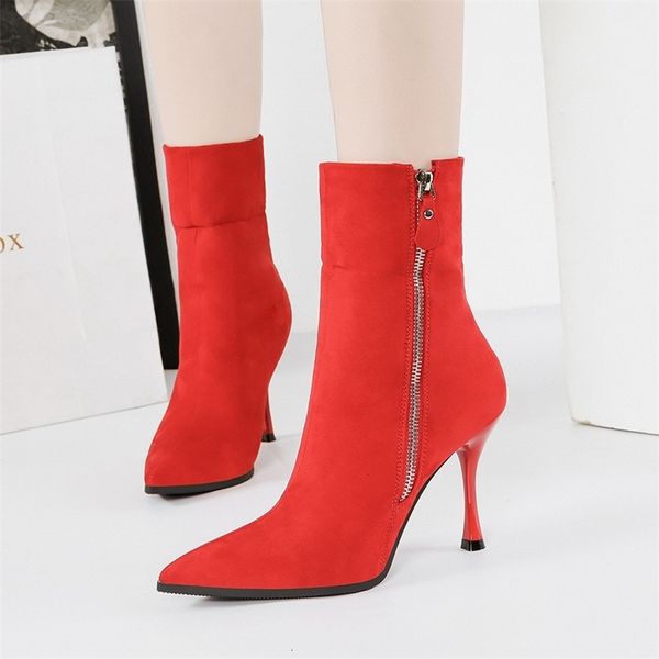 sole 2019 fashion women 9cm high ankle fetish sock stiletto heels spring boots party flock scarpins nude pointy red shoes, Black
sole 2019 fashion women 9cm high ankle fetish sock stiletto heels spring boots party flock scarpins nude pointy red shoes, Black