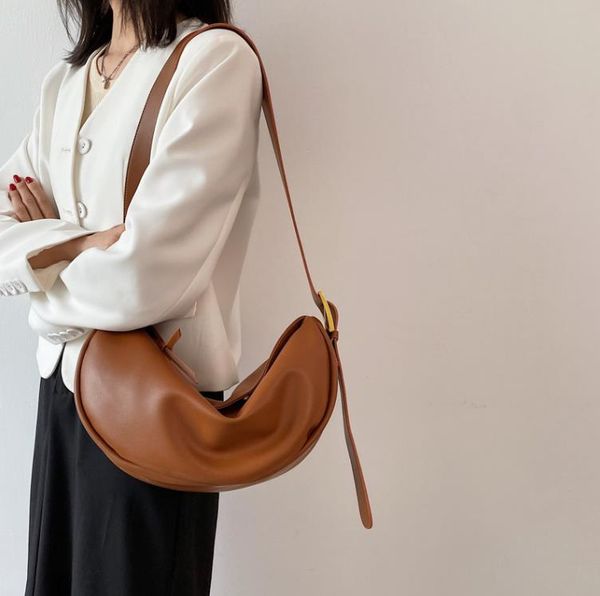 retro fashion dumpling bag simple casual solid color single shoulder crossbody women's bags
retro fashion dumpling bag simple casual solid color single shoulder crossbody women's bags