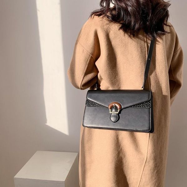 2021 fashion women's shoulder bags crocodile pattern pu leather crossbody bag female daily shopper bag black brown
2021 fashion women's shoulder bags crocodile pattern pu leather crossbody bag female daily shopper bag black brown