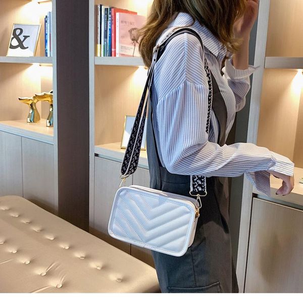 женский повседневный rectangle shape портативный мини одним плечом сумка кожа pu телефон монета сумка новая тенденция сумка crossbody ins
женский повседневный rectangle shape портативный мини одним плечом сумка кожа pu телефон монета сумка новая тенденция сумка crossbody ins