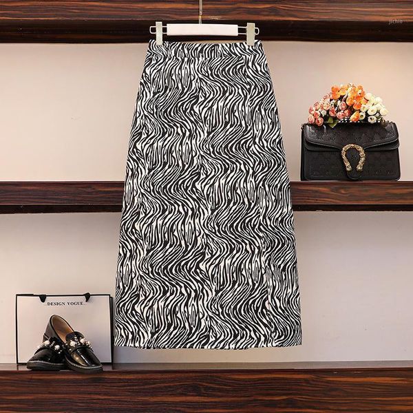 4xl plus size women vintage zebra print midi skirt autumn 2020 fashion elastic high waist female a-line split pencil skirts1, Black
4xl plus size women vintage zebra print midi skirt autumn 2020 fashion elastic high waist female a-line split pencil skirts1, Black