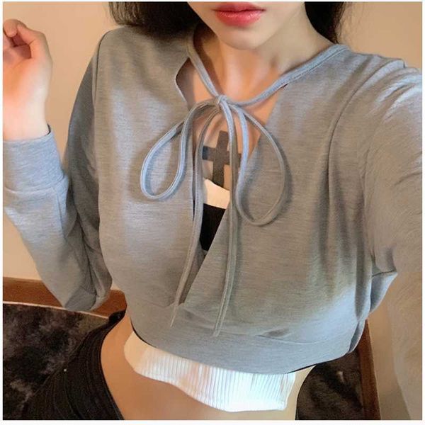 women's gray outdoor waist down sports running short tie t-shirt v-neck cross ventilation fitness training clothing, White;red
women's gray outdoor waist down sports running short tie t-shirt v-neck cross ventilation fitness training clothing, White;red