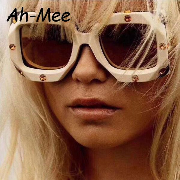 sunglasses oversized women rhinestone designer sun glasses for female retro square gradient shades lady uv400, White;black
sunglasses oversized women rhinestone designer sun glasses for female retro square gradient shades lady uv400, White;black
