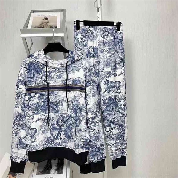 autumn and winter new feng shui ink printed long sleeved sweater harlan pants casual two-piece suit women, White;black
autumn and winter new feng shui ink printed long sleeved sweater harlan pants casual two-piece suit women, White;black