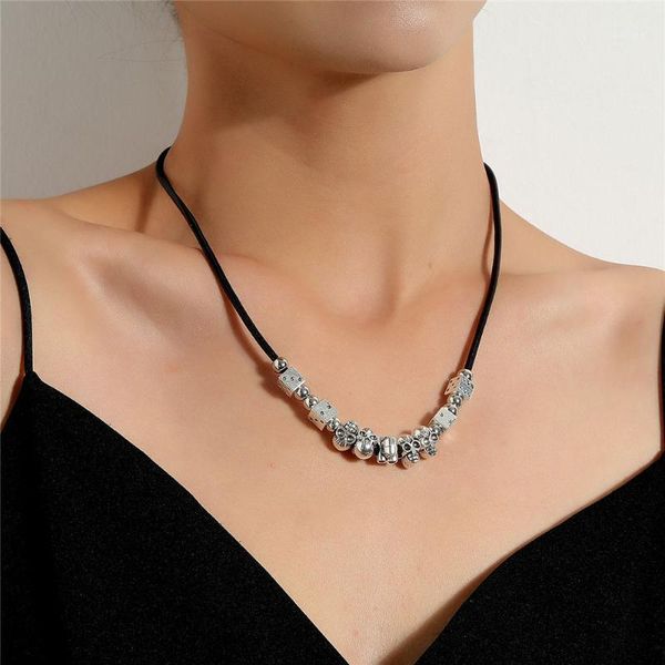chokers 2021 cool retro hip hop punk personality dice pendant fashion hipster wild skull pearl necklace for men women party jewelry1, Golden;silver
chokers 2021 cool retro hip hop punk personality dice pendant fashion hipster wild skull pearl necklace for men women party jewelry1, Golden;silver