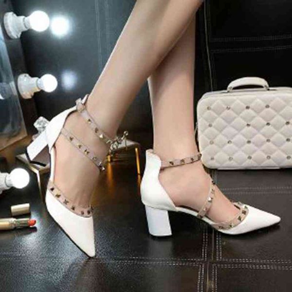 rivet sandals high heels women's summer one line buckle shoes korean versatile wrap, Black
rivet sandals high heels women's summer one line buckle shoes korean versatile wrap, Black