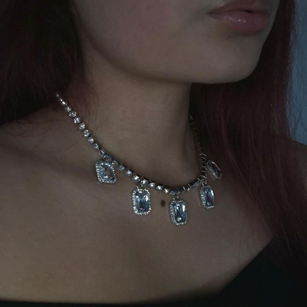 chokers shining rhinestone necklaces neck chain super large crystal pendants woman hip hop jewellery yellow blue pink delicate, Golden;silver
chokers shining rhinestone necklaces neck chain super large crystal pendants woman hip hop jewellery yellow blue pink delicate, Golden;silver