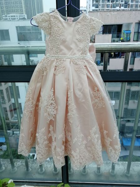 cute pink lace 2020 flower girls dresses jewel neck beaded 3d floral appliqued toddler pageant dress corset back kids prom gowns, White;blue
cute pink lace 2020 flower girls dresses jewel neck beaded 3d floral appliqued toddler pageant dress corset back kids prom gowns, White;blue