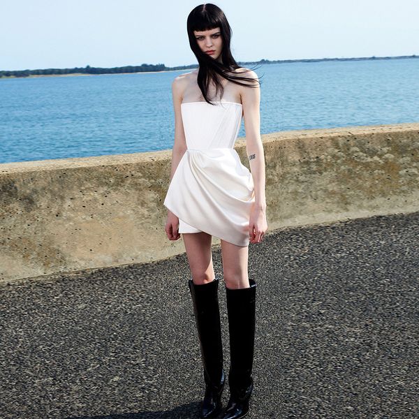 2021 the new a summer draped new arrivals white women dressed night dress party boxs, Black;gray
2021 the new a summer draped new arrivals white women dressed night dress party boxs, Black;gray