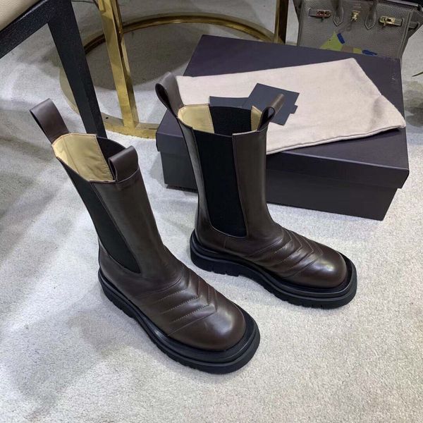 qulity fashion boot mid-calf boots in storm cuir women platform boots 2019 new brand lady boot luxury design women boots, Black
qulity fashion boot mid-calf boots in storm cuir women platform boots 2019 new brand lady boot luxury design women boots, Black