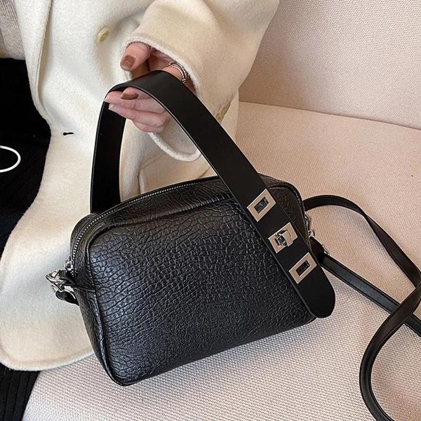 shoulder bags designer luxury women's small totes female 2021 fashion quality pu leather bag handbags and purses
shoulder bags designer luxury women's small totes female 2021 fashion quality pu leather bag handbags and purses