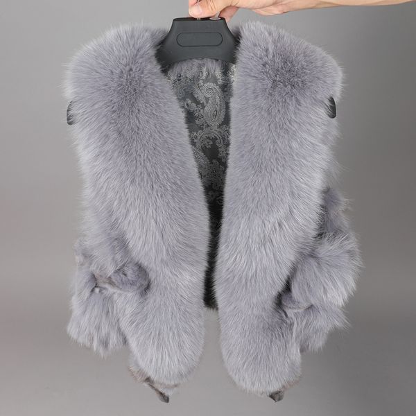 2021 new winter style women's clothing 100% real natural fox skin vest 46cm loose length fashion sleeves keep warm oa1h, Black
2021 new winter style women's clothing 100% real natural fox skin vest 46cm loose length fashion sleeves keep warm oa1h, Black